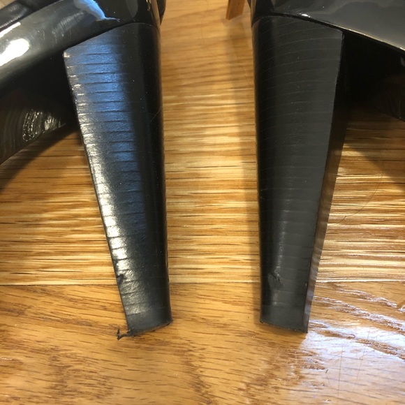 Black Crisscross Michael Kors Heels - Picture 5 of 9